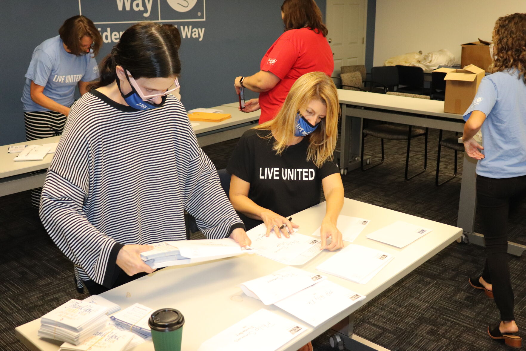 Community members create thank you cards